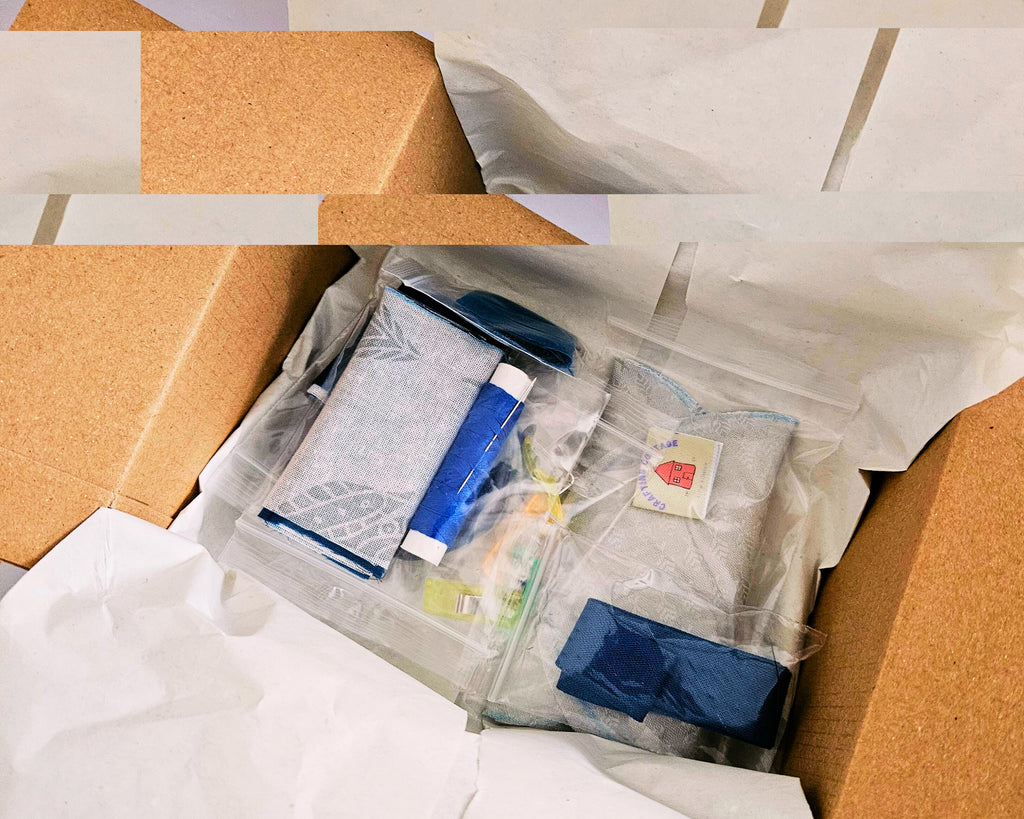 DIY Kit- Make a small zip pouch.