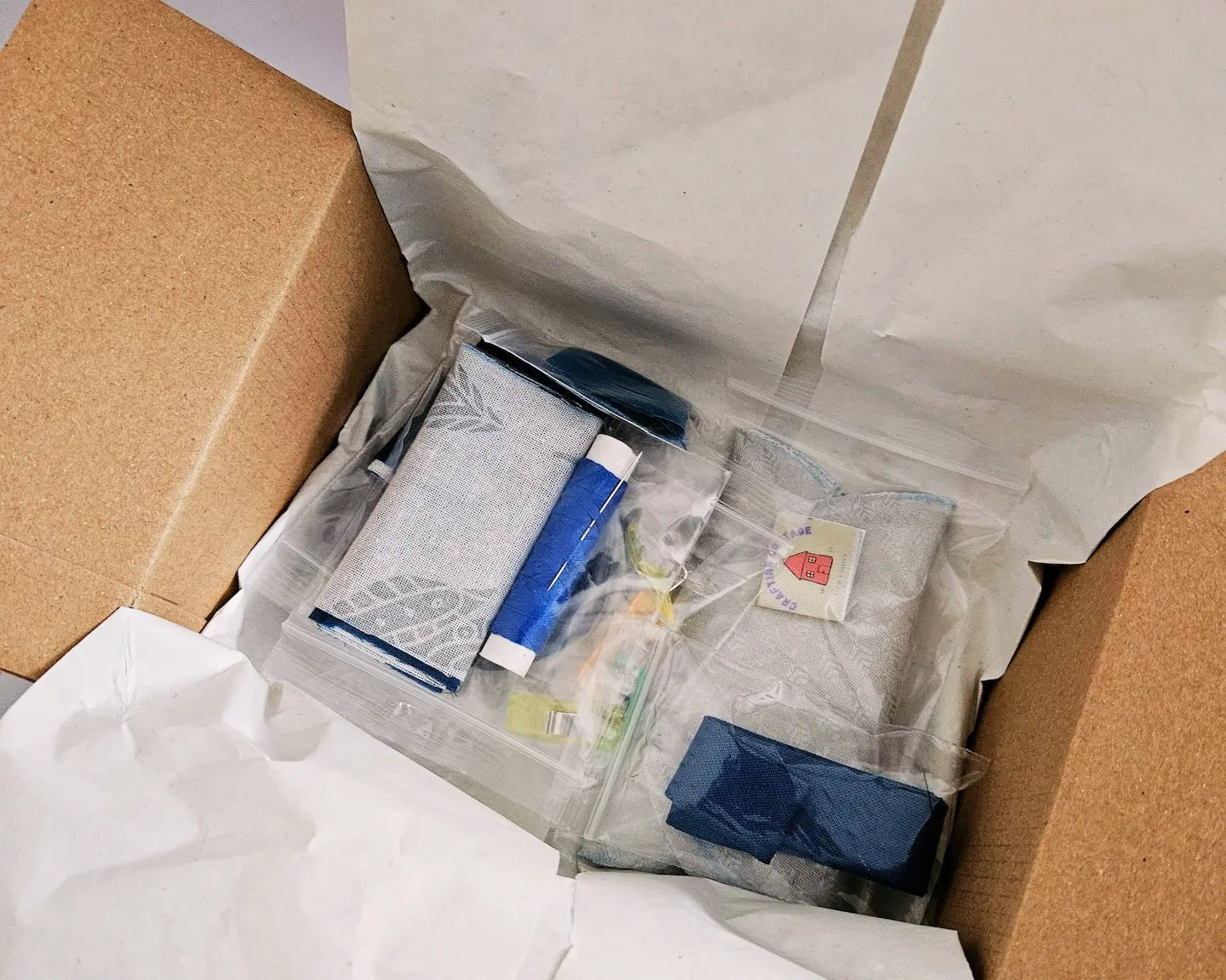 DIY Kit - Make a small zip pouch. - Crafting Cottage